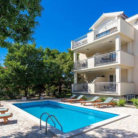 2 Bedroom Beautiful Apartment In Pinezici المظهر الخارجي الصورة
