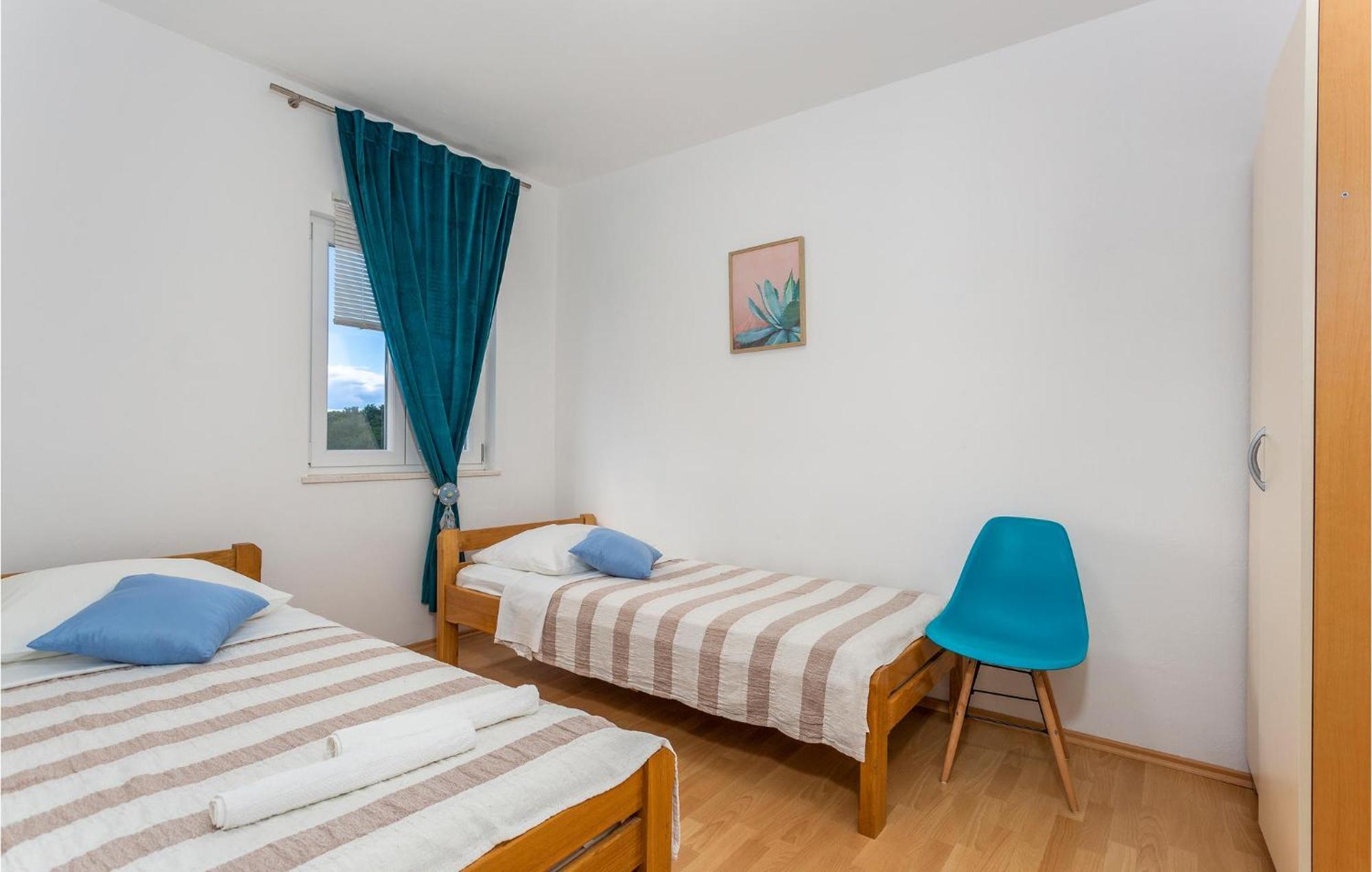 2 Bedroom Beautiful Apartment In Pinezici المظهر الخارجي الصورة