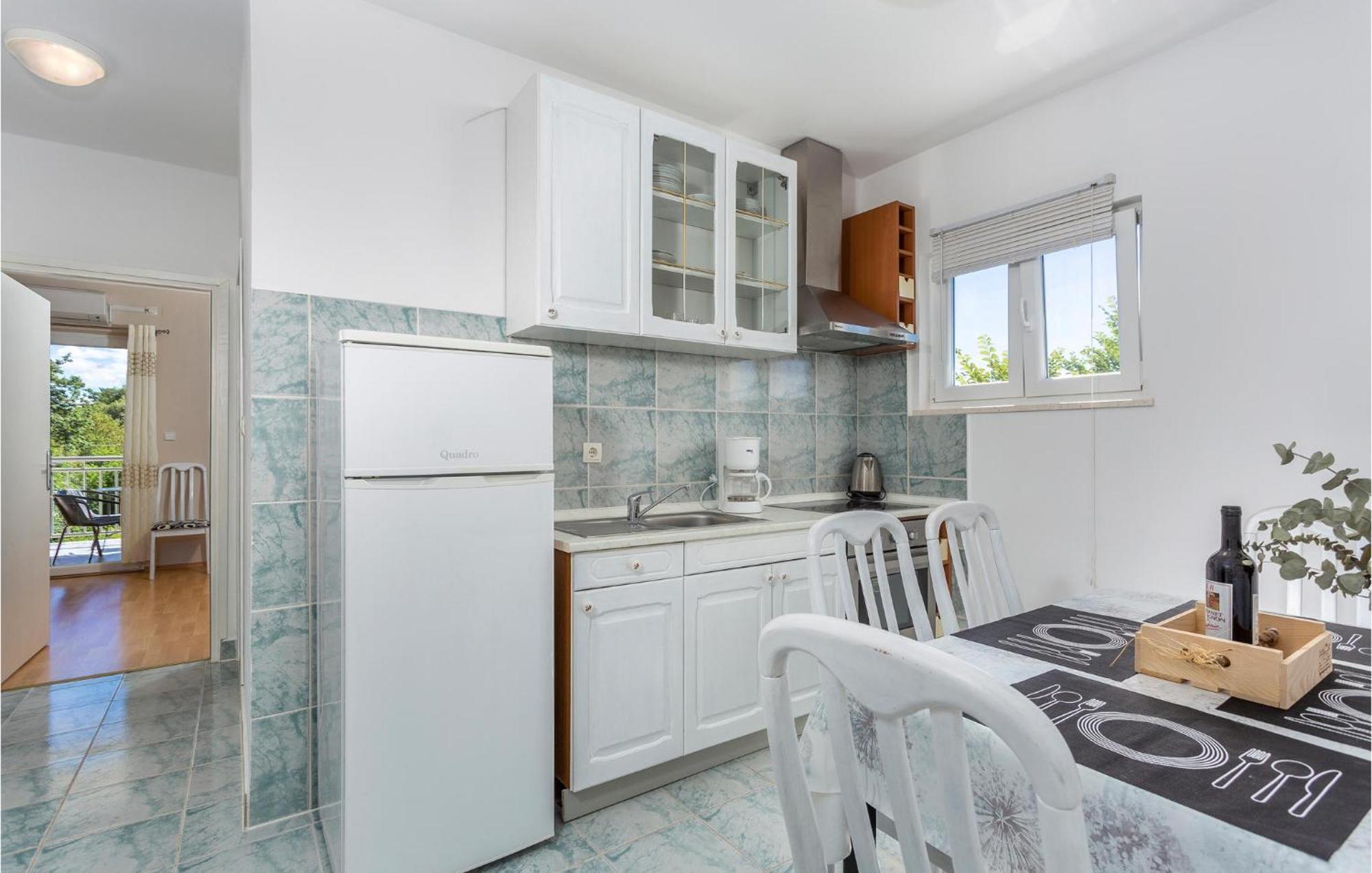 2 Bedroom Beautiful Apartment In Pinezici المظهر الخارجي الصورة