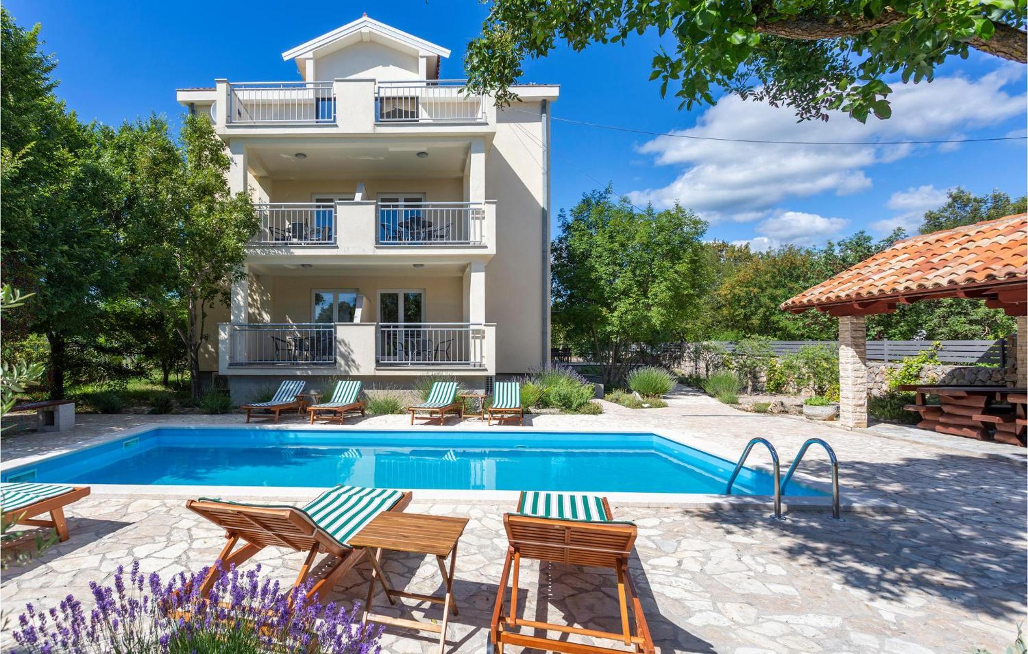 2 Bedroom Beautiful Apartment In Pinezici المظهر الخارجي الصورة